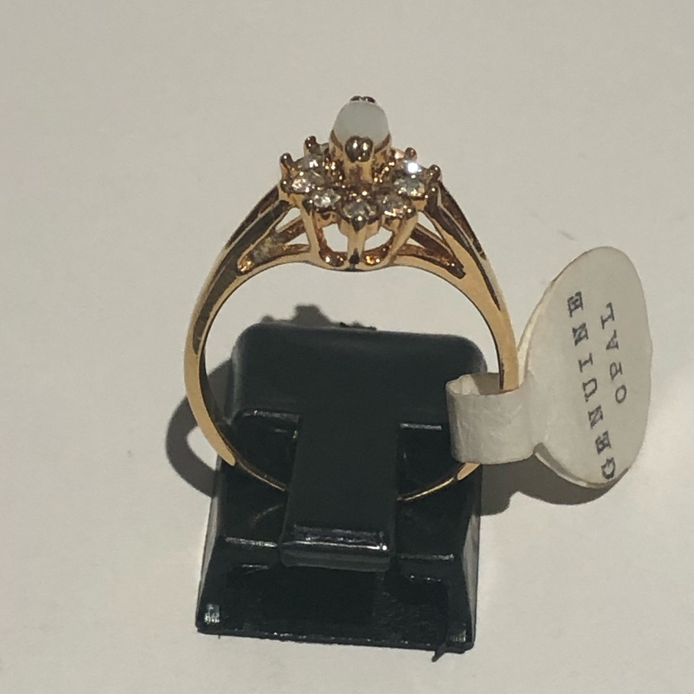 Opal Ring - Picture 2 of 7